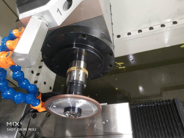 电主轴在模具加工行业中也有广泛的应用。